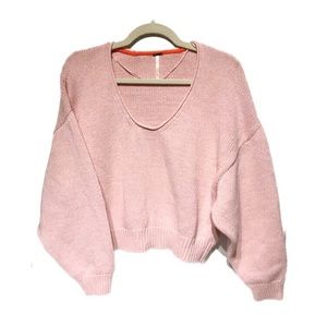 🌸Free People oversized cropped pink Sweater.